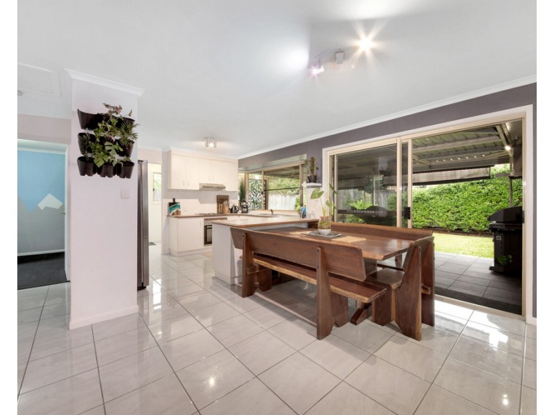 4 Somerset Close, Clinton QLD 4680