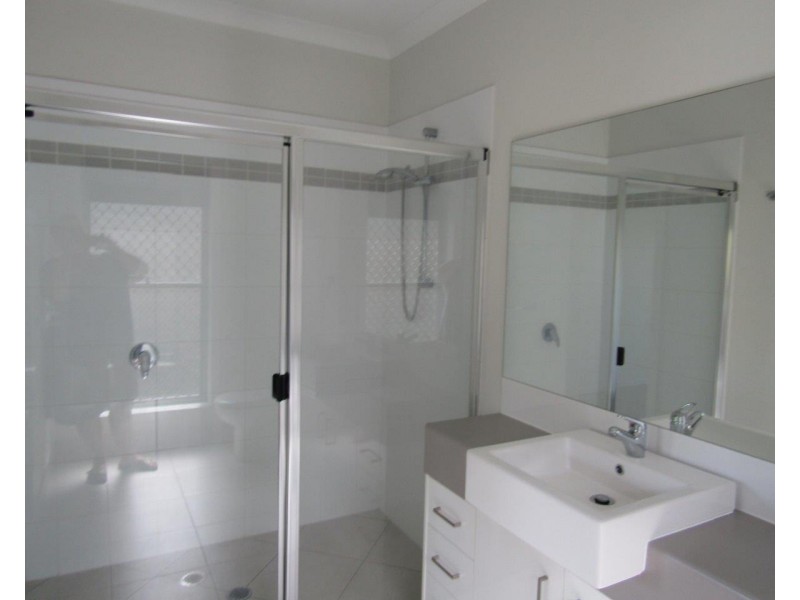 16 BUCHANEN STREET, Boyne Island QLD 4680