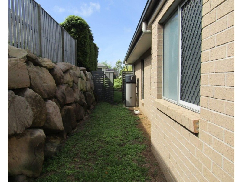 16 BUCHANEN STREET, Boyne Island QLD 4680