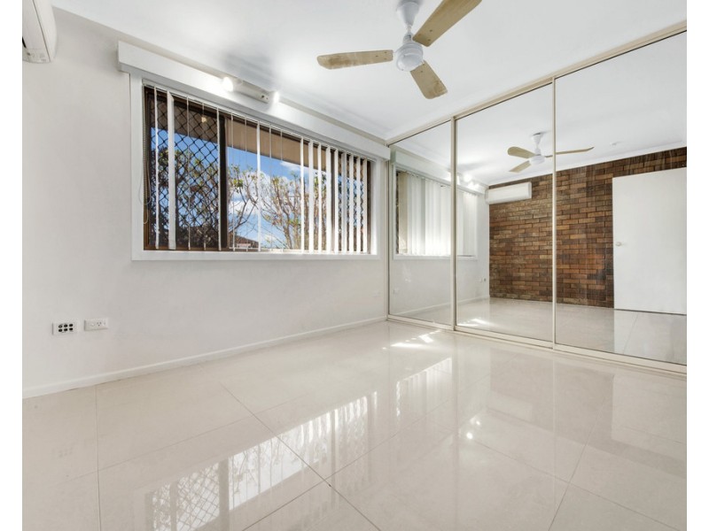18 ORMISTON STREET, Clinton QLD 4680