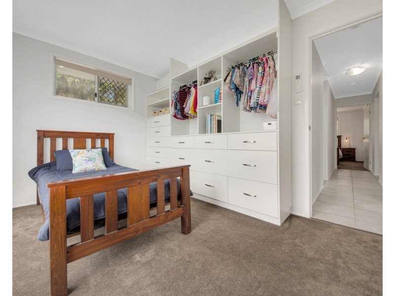 18 Woollybutt Street, New Auckland QLD 4680