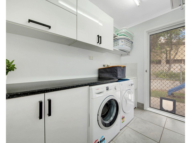 18 Woollybutt Street, New Auckland QLD 4680