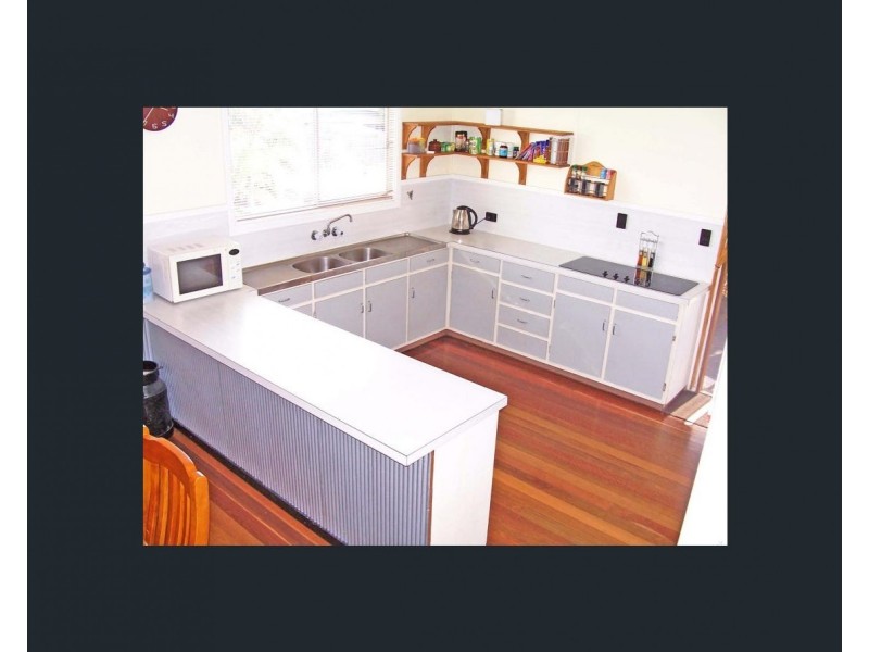 19 SMITH STREET, West Gladstone QLD 4680