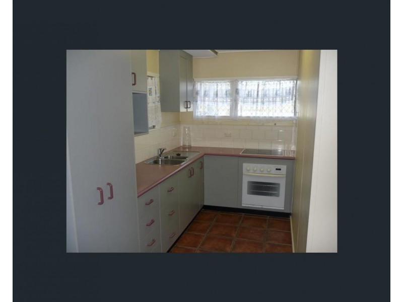 19 SMITH STREET, West Gladstone QLD 4680