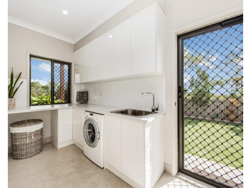 21 CASTLE TOWER TERRACE, New Auckland QLD 4680