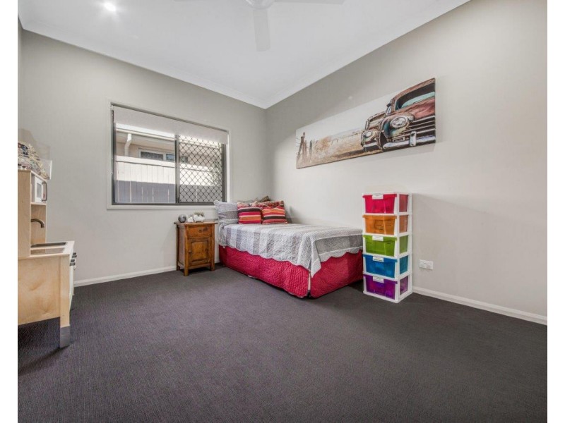 21 CASTLE TOWER TERRACE, New Auckland QLD 4680