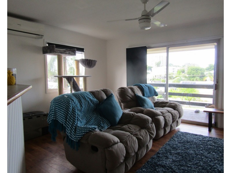 35 ROSSELLA STREET, West Gladstone QLD 4680