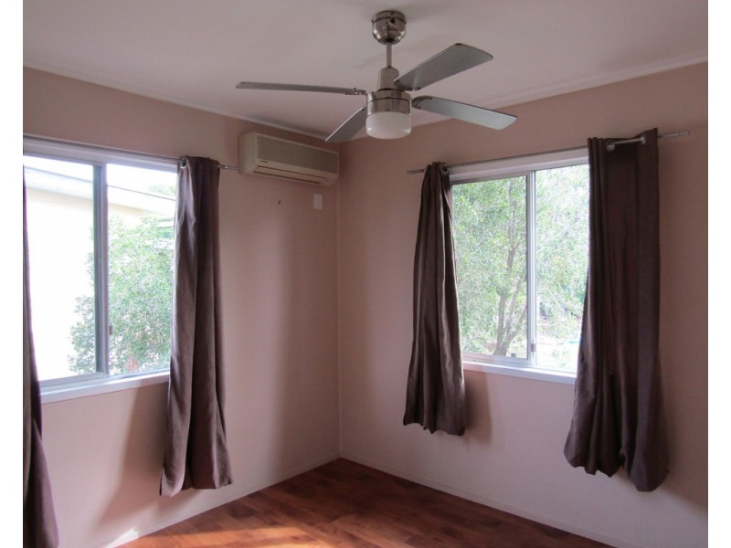 35 ROSSELLA STREET, West Gladstone QLD 4680