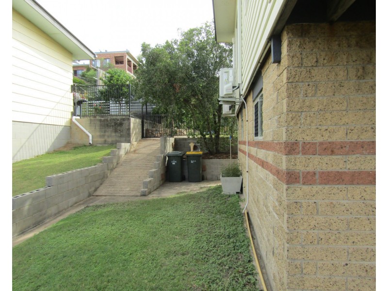 35 ROSSELLA STREET, West Gladstone QLD 4680