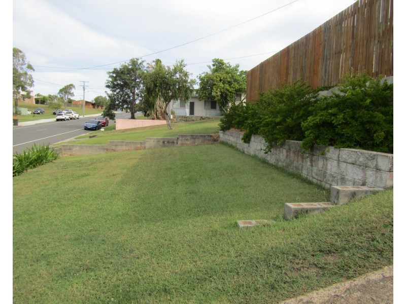 35 ROSSELLA STREET, West Gladstone QLD 4680