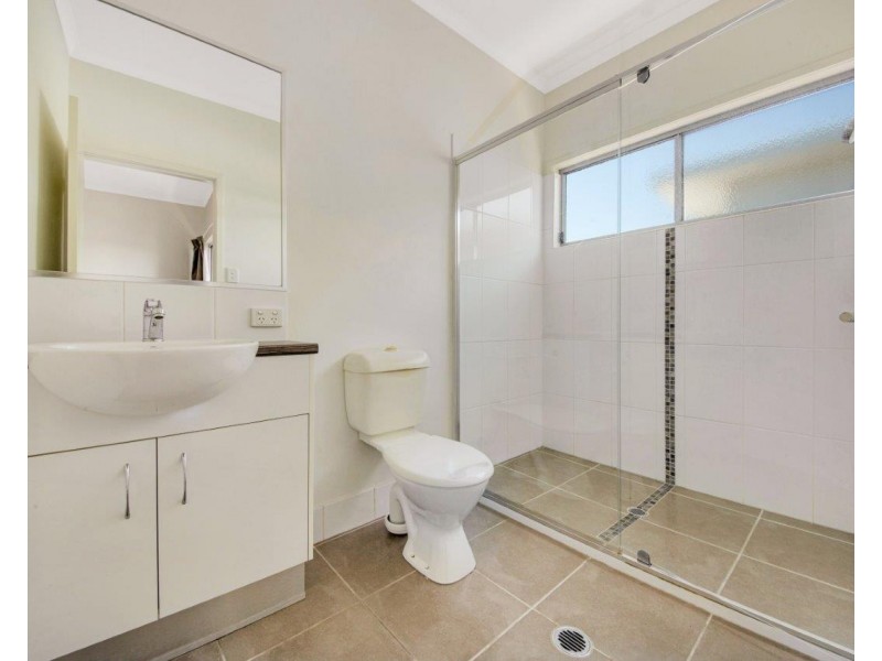 5/4 ROSSELLA STREET, West Gladstone QLD 4680