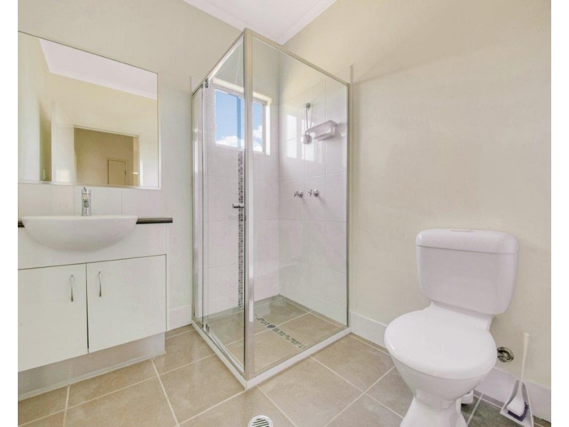 5/4 ROSSELLA STREET, West Gladstone QLD 4680
