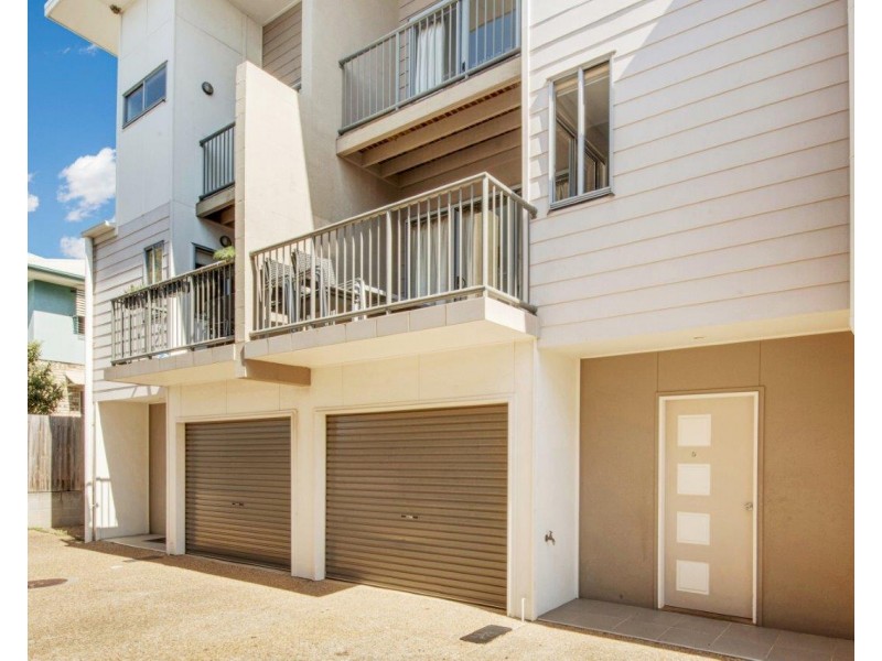 5/4 ROSSELLA STREET, West Gladstone QLD 4680