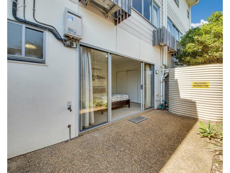 5/4 ROSSELLA STREET, West Gladstone QLD 4680