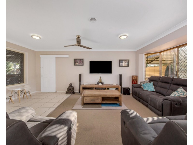 39 PENDA AVENUE, New Auckland QLD 4680