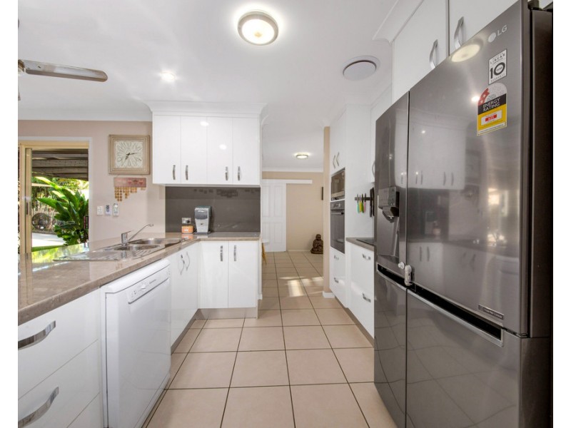 39 PENDA AVENUE, New Auckland QLD 4680