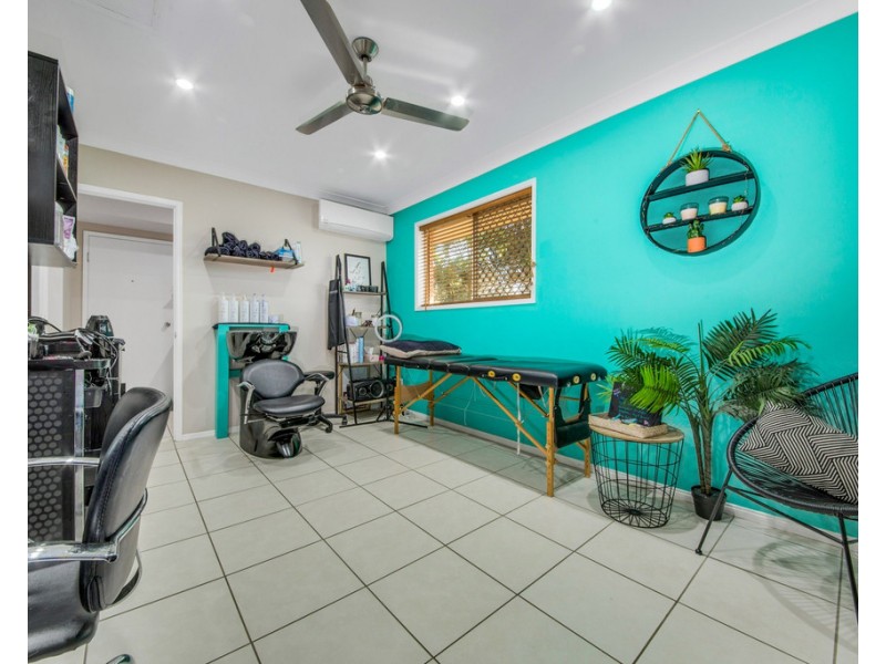 39 PENDA AVENUE, New Auckland QLD 4680