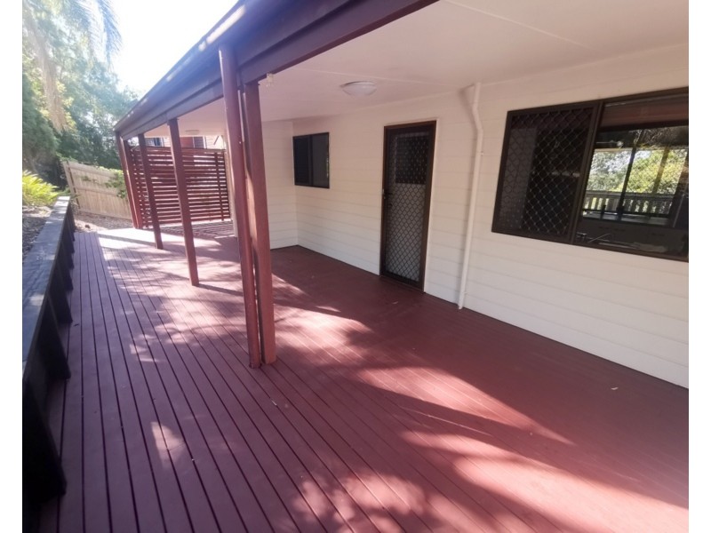 2/50 OXLEY DRIVE, South Gladstone QLD 4680