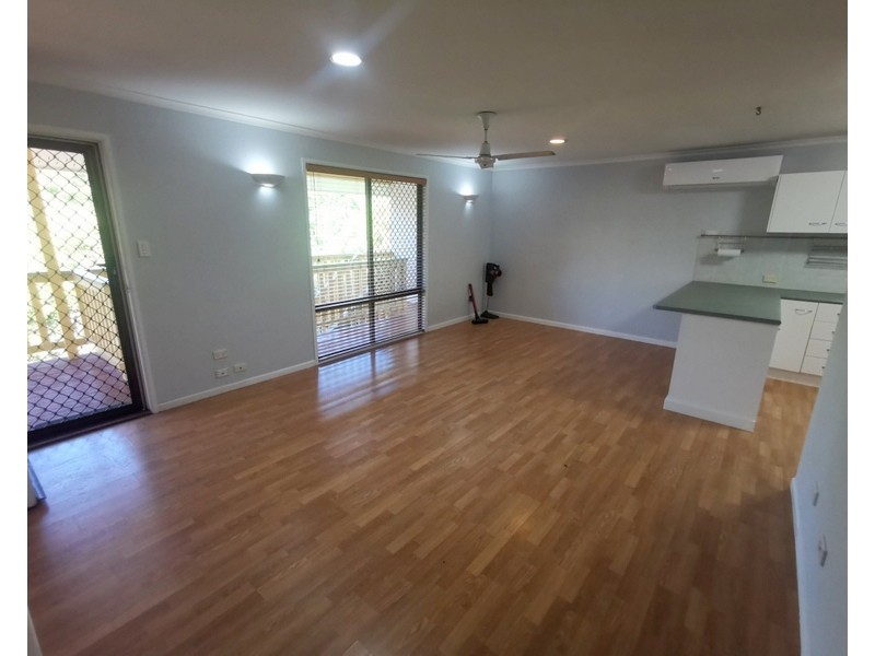 2/50 OXLEY DRIVE, South Gladstone QLD 4680