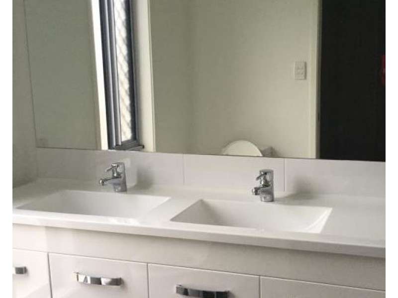 16 Sundew, New Auckland QLD 4680