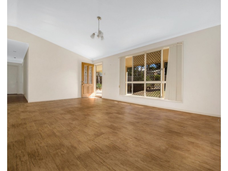 19 Ellington Street, New Auckland QLD 4680
