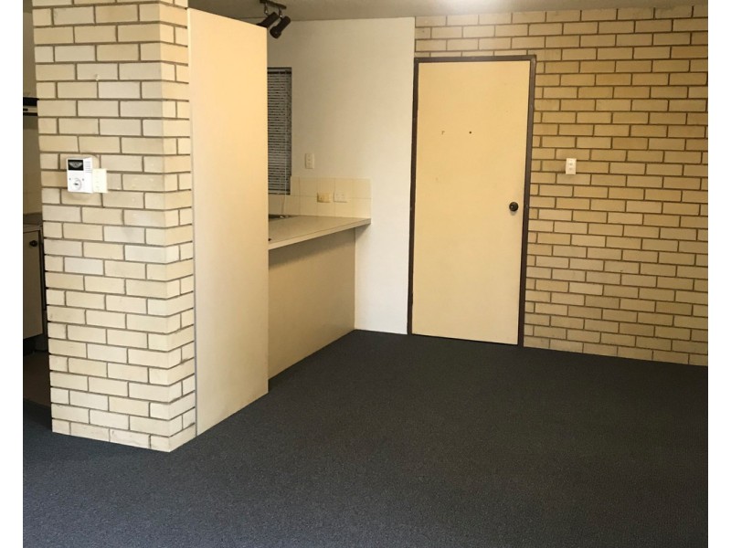 12/20 BARNEY STREET, Barney Point QLD 4680