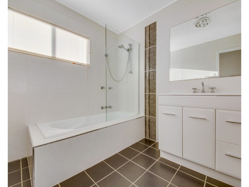 1 Douglas Avenue, Sun Valley QLD 4680