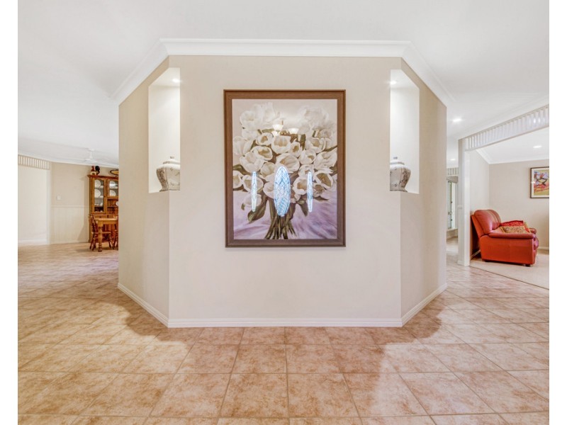 9A Golden Avenue, Tannum Sands QLD 4680