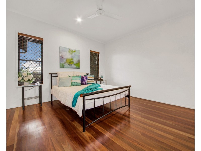 22 Dame Pattie Avenue, Clinton QLD 4680