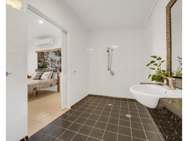 22 Dame Pattie Avenue, Clinton QLD 4680