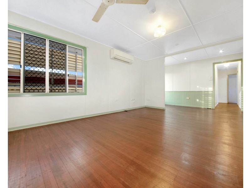 22 Charles Street, West Gladstone QLD 4680