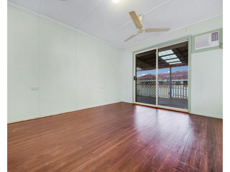 22 Charles Street, West Gladstone QLD 4680