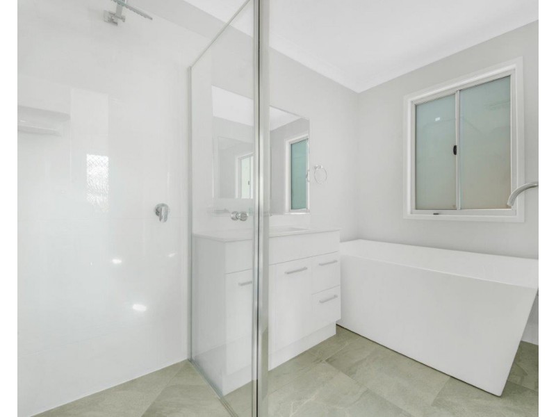 68 DALRYMPLE DRIVE, Toolooa QLD 4680