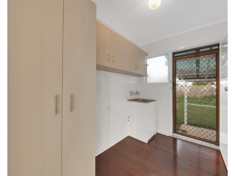 16 GOLDING STREET, Barney Point QLD 4680