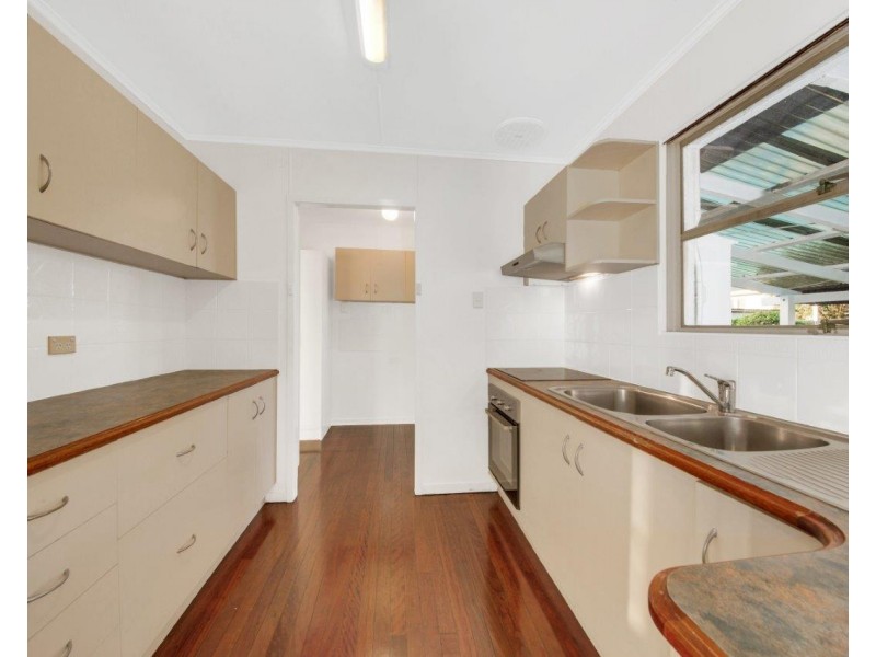 16 GOLDING STREET, Barney Point QLD 4680