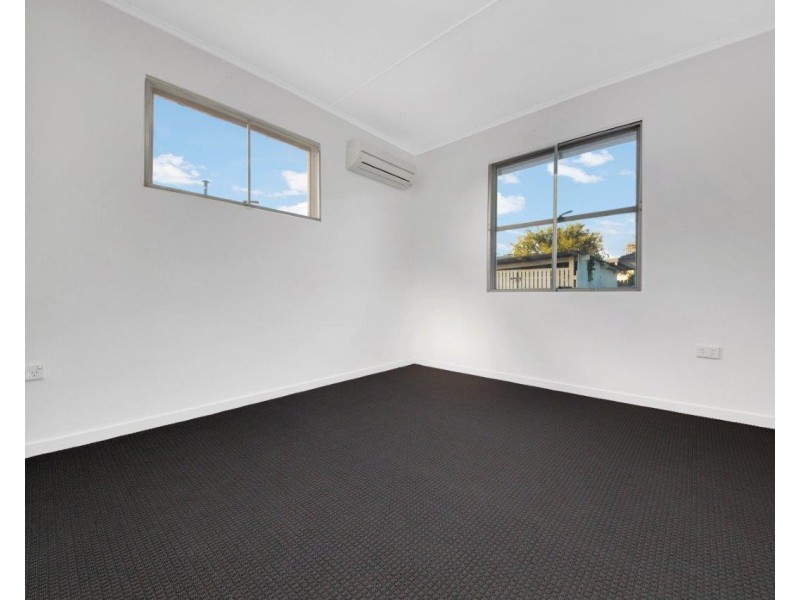 16 GOLDING STREET, Barney Point QLD 4680