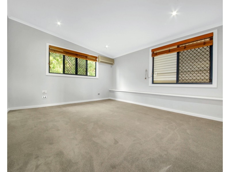 151 OAKA LANE, South Gladstone QLD 4680