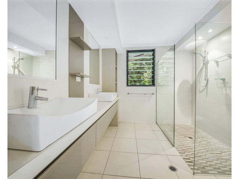 151 OAKA LANE, South Gladstone QLD 4680