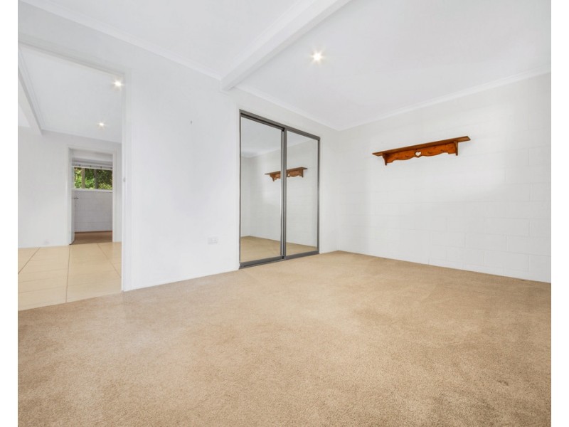 151 OAKA LANE, South Gladstone QLD 4680