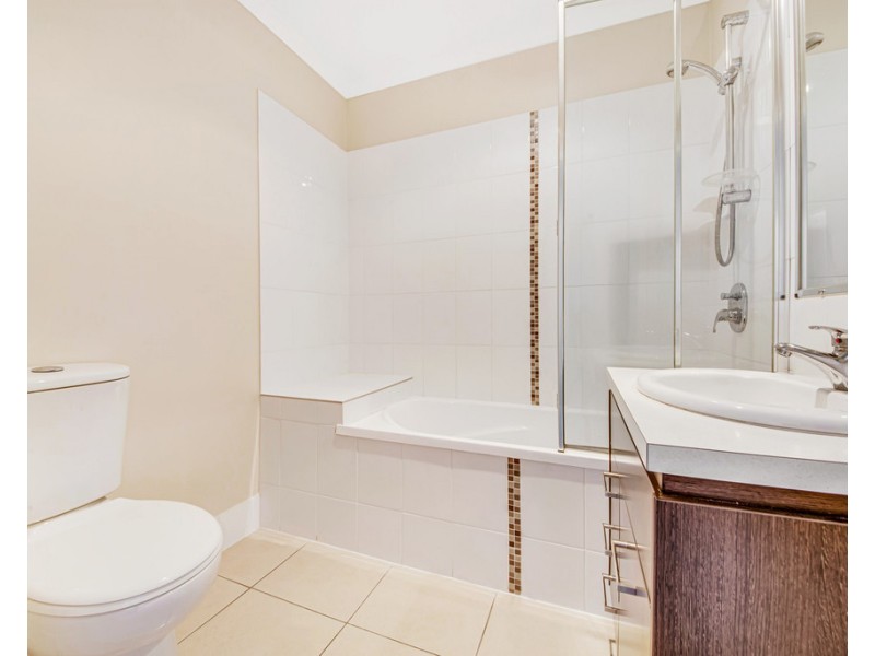 6/9 Cockatoo Drive, New Auckland QLD 4680