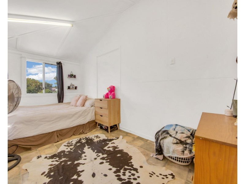 33 O’CONNELL STREET, Barney Point QLD 4680