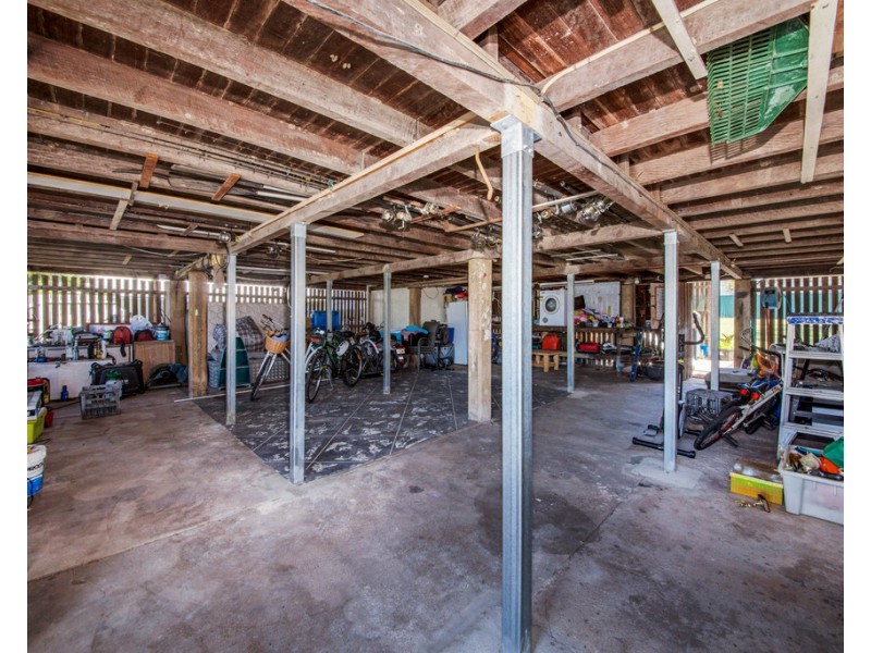 33 O’CONNELL STREET, Barney Point QLD 4680