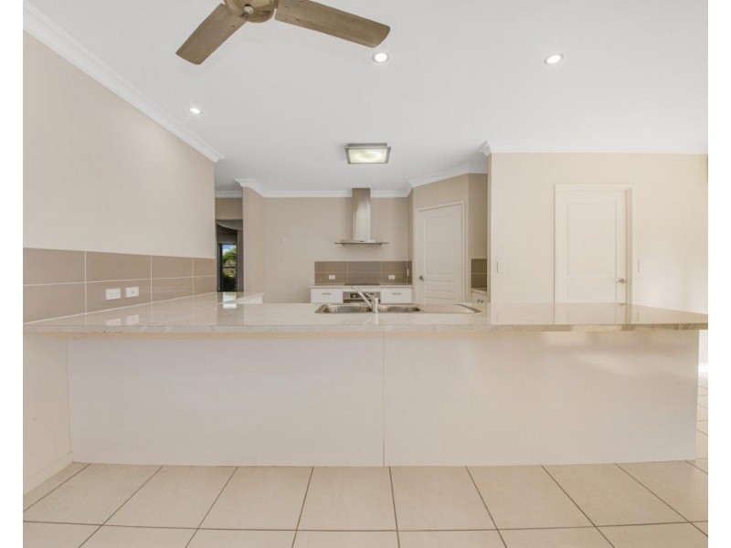 18 REDGUM DRIVE, Kirkwood QLD 4680