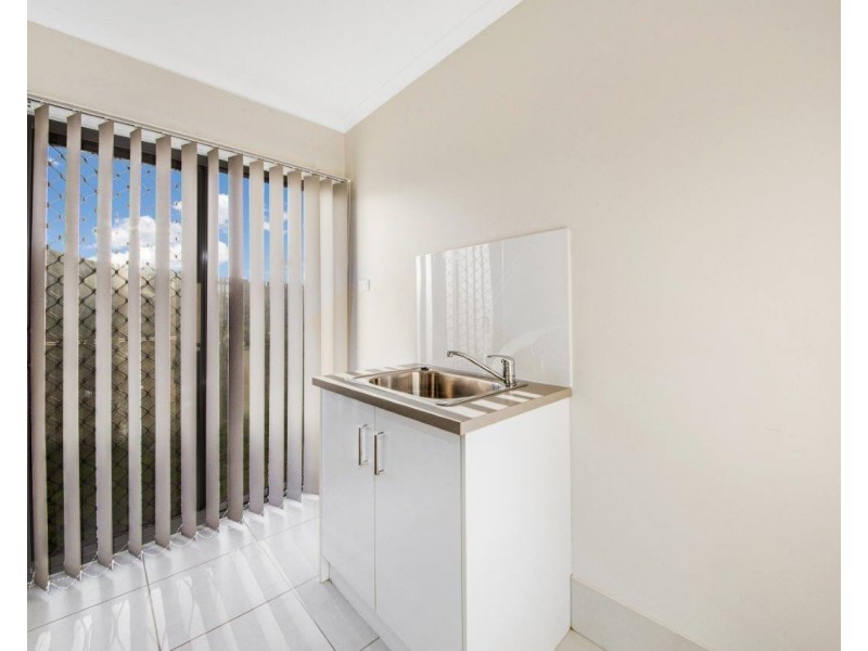 18 REDGUM DRIVE, Kirkwood QLD 4680