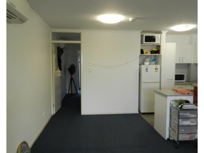15/24 KENT STREET, West Gladstone QLD 4680