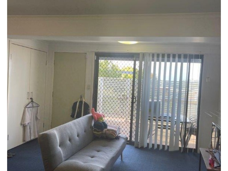 15/24 KENT STREET, West Gladstone QLD 4680