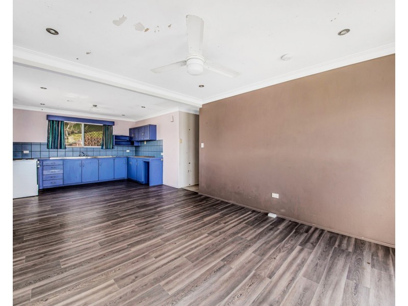 11 Irwin Close, Sun Valley QLD 4680