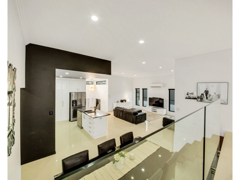 13 Dean Street, Glen Eden QLD 4680