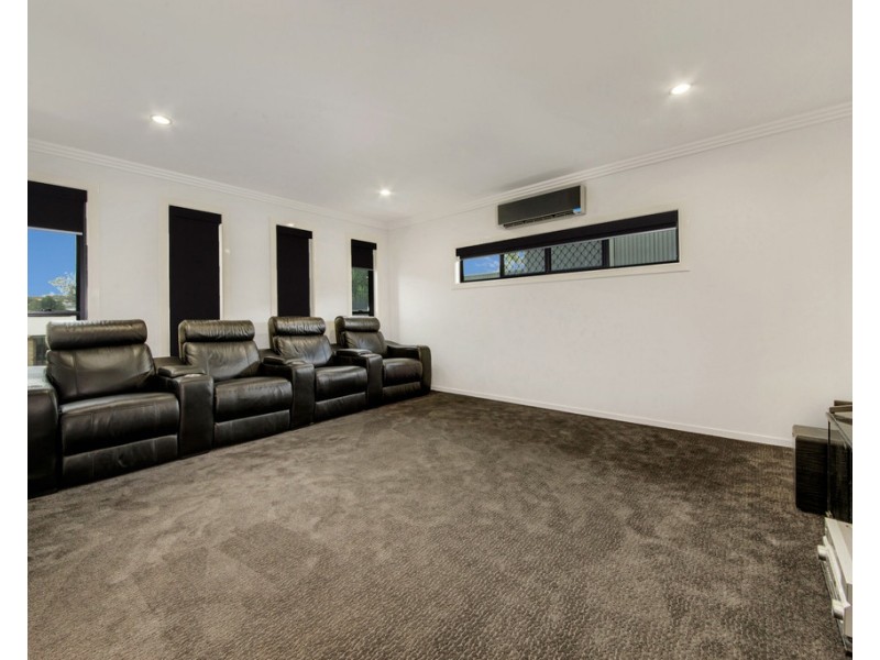 13 Dean Street, Glen Eden QLD 4680