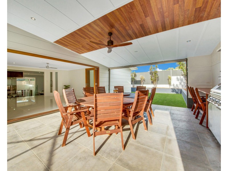 13 Dean Street, Glen Eden QLD 4680